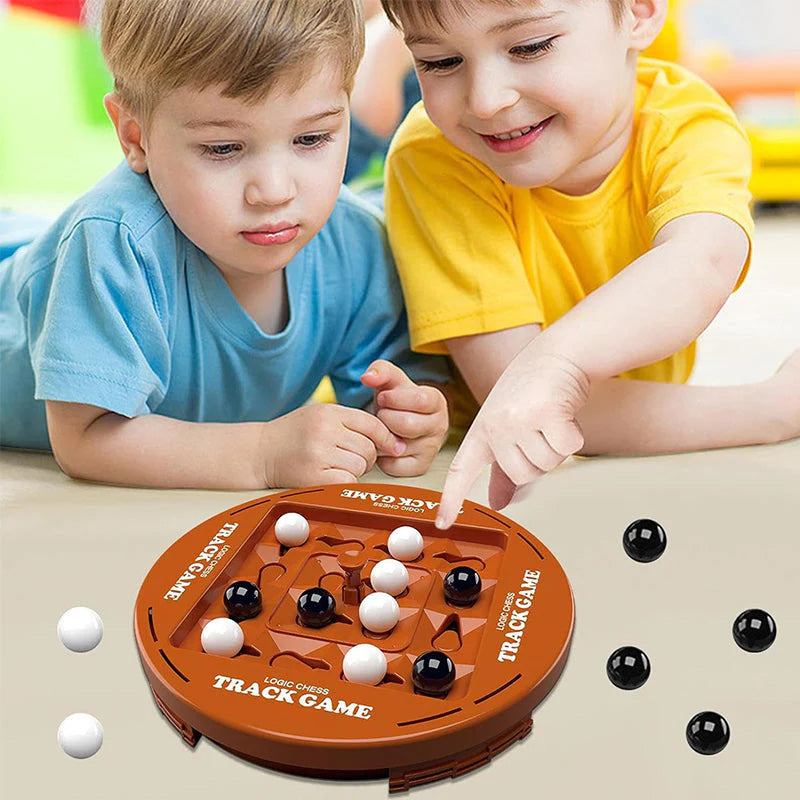 🔥HOT SALE 50%OFF♟️🌀Logic Chess Track Game Set, perfect for 2-4 players, offering fun-filled family game night entertainment✨💫