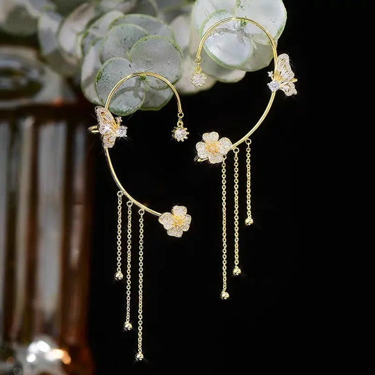 💕50% discount💕Simple ear clips with butterfly and flower motifs & tassels – elegant & comfortable, no piercing required 🌸🦋