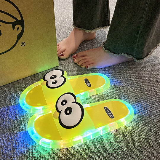⏳Limited Time 50% OFF⏰Cute slippers with cartoon motifs that glow