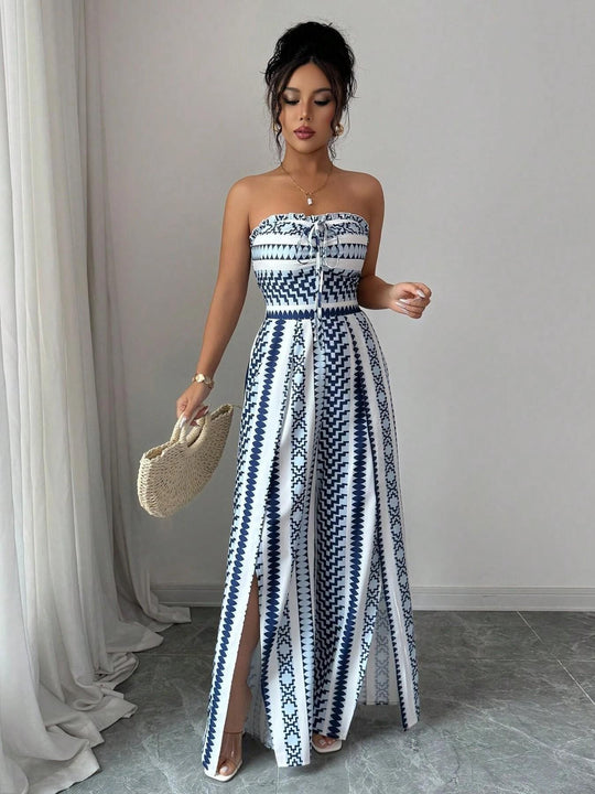 👗 Geometric Jumpsuit with Halter Neckline & Side Slit – Unique print & elastic back