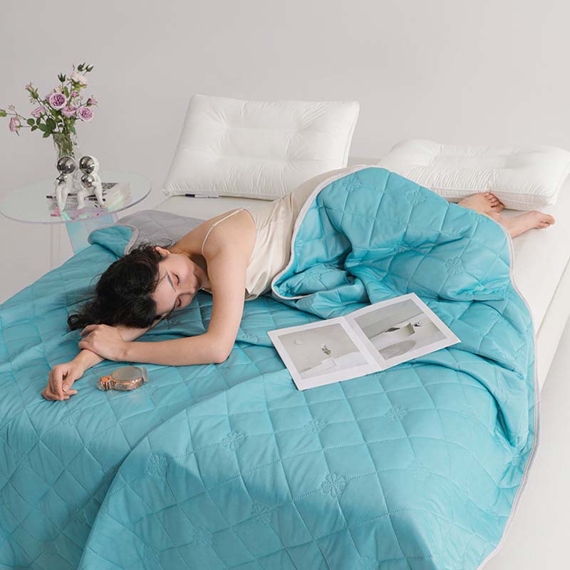 🥳2026 HOT SALE🥳❄️ 50% OFF! Cooling Comforter – Dual‑sided, Q‑Max≥0.4 fabric. One side cools, one side breathes. Sleep sweat‑free! 🌙✨