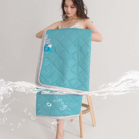 🥳2026 HOT SALE🥳❄️ 50% OFF! Cooling Comforter – Dual‑sided, Q‑Max≥0.4 fabric. One side cools, one side breathes. Sleep sweat‑free! 🌙✨