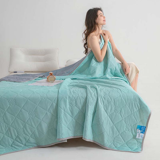 🥳2026 HOT SALE🥳❄️ 50% OFF! Cooling Comforter – Dual‑sided, Q‑Max≥0.4 fabric. One side cools, one side breathes. Sleep sweat‑free! 🌙✨