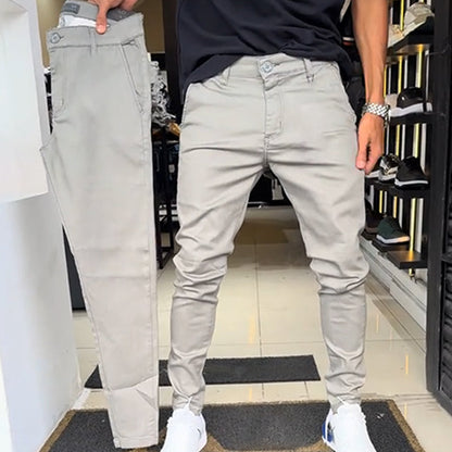 Pantalon de couleur unie décontractée pour hommes à ajustement mince