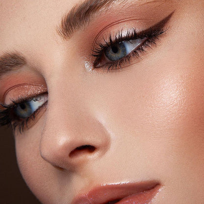 💖PROMOTION DU DERNIER JOUR - 50% DE RÉDUCTION 💖 Fard à paupières et eye-liner 2 en 1 avec pinceau estompeur