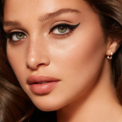 💖PROMOTION DU DERNIER JOUR - 50% DE RÉDUCTION 💖 Fard à paupières et eye-liner 2 en 1 avec pinceau estompeur